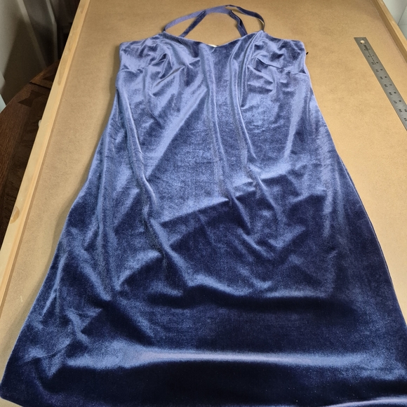 White House Black Market Dresses & Skirts - White House Black Market Blue Velvet Midi Dress